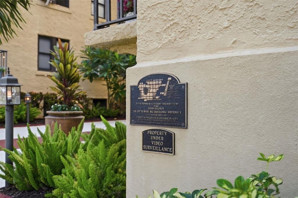 For Sale: $225,000 (1 beds, 1 baths, 418 Square Feet)