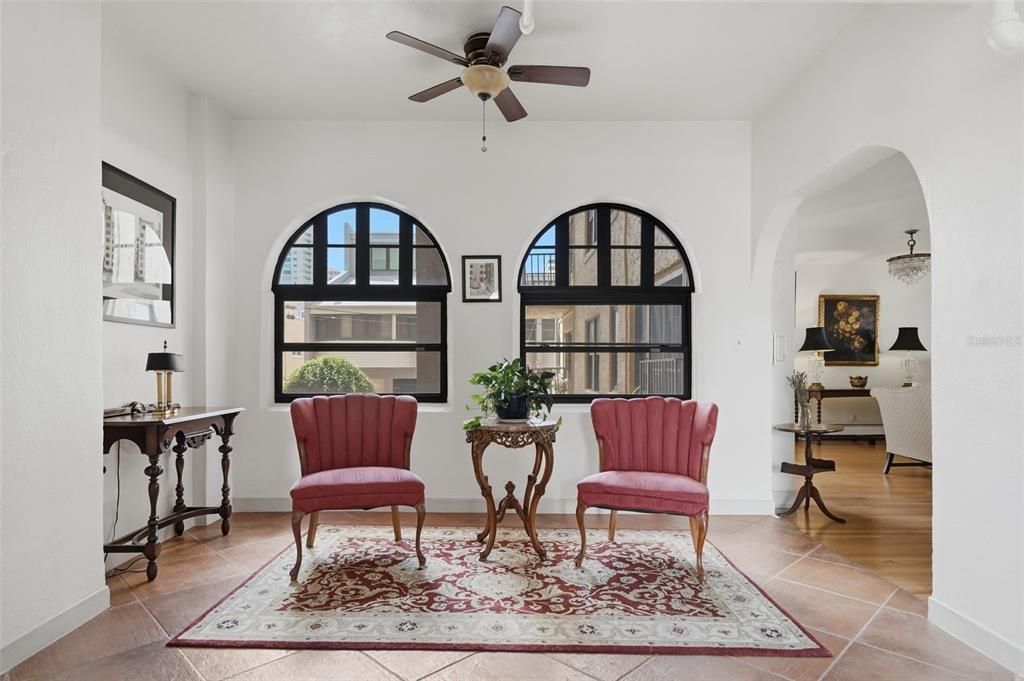 For Sale: $225,000 (1 beds, 1 baths, 418 Square Feet)