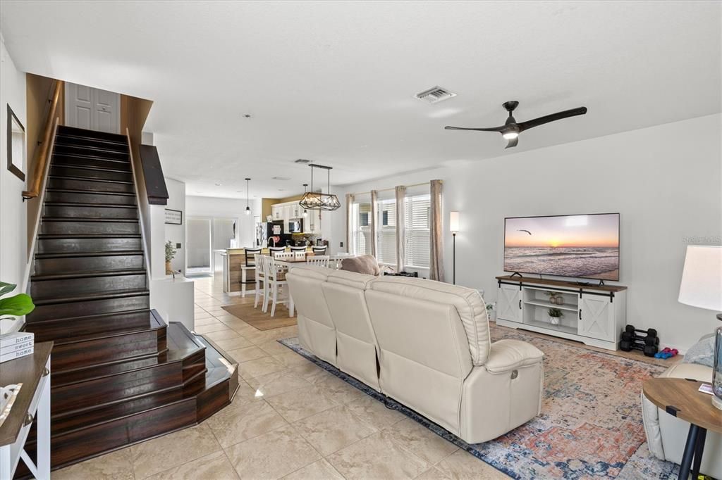 For Sale: $350,000 (3 beds, 2 baths, 1680 Square Feet)