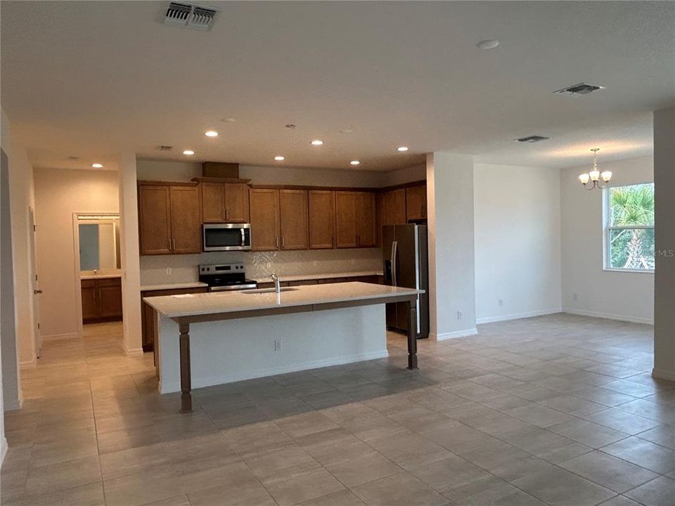 En Venta: $515,519 (6 camas, 4 baños, 3230 Pies cuadrados)