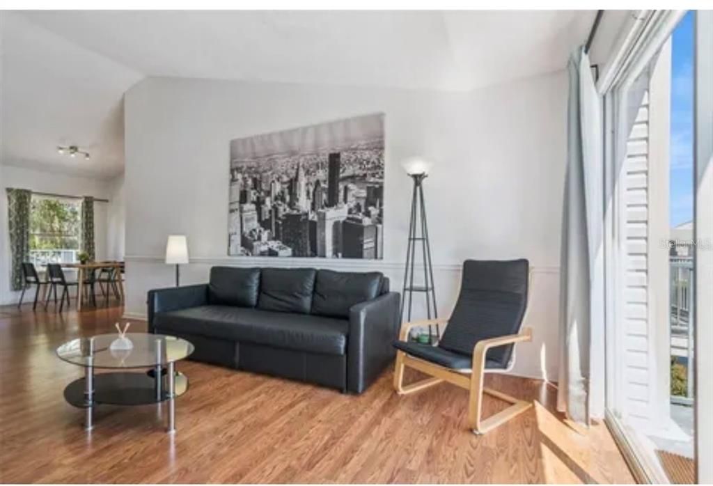 For Rent: $1,695 (2 beds, 2 baths, 1008 Square Feet)