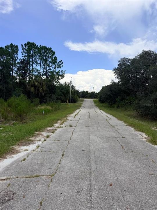 На продажу: $35,000 (0.16 acres)