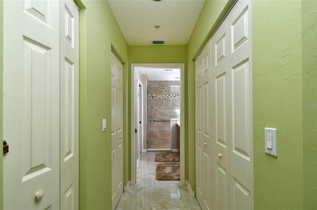 For Sale: $335,000 (2 beds, 2 baths, 1141 Square Feet)