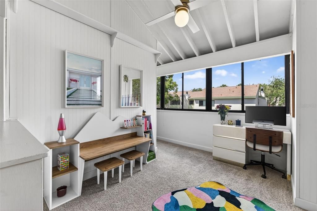 For Rent: $1,950 (2 beds, 2 baths, 1155 Square Feet)