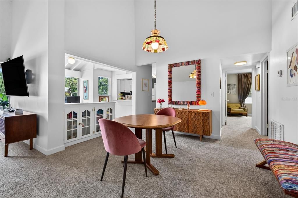 For Rent: $1,950 (2 beds, 2 baths, 1155 Square Feet)
