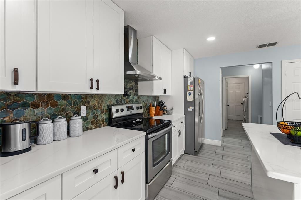 For Sale: $550,000 (5 beds, 2 baths, 2771 Square Feet)