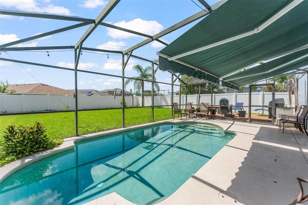 For Sale: $550,000 (5 beds, 2 baths, 2771 Square Feet)