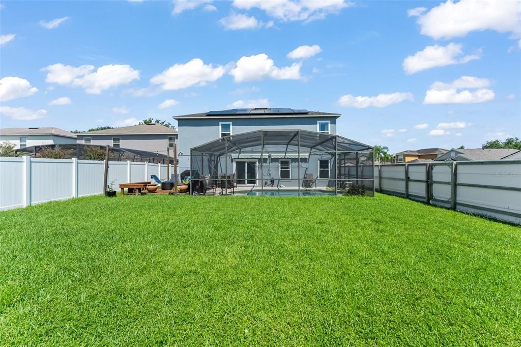 For Sale: $550,000 (5 beds, 2 baths, 2771 Square Feet)