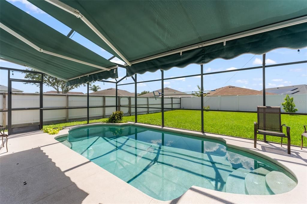 For Sale: $550,000 (5 beds, 2 baths, 2771 Square Feet)