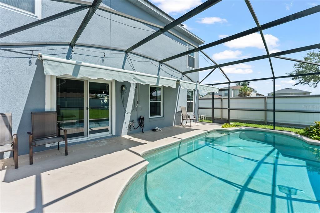 For Sale: $550,000 (5 beds, 2 baths, 2771 Square Feet)
