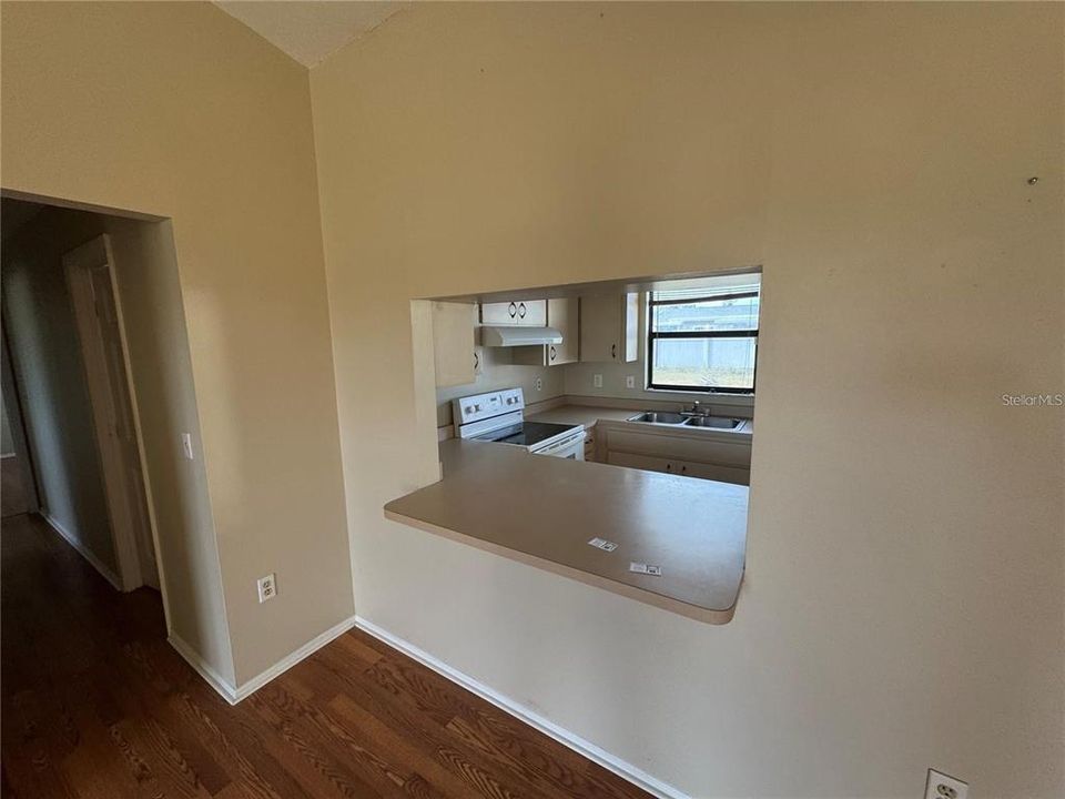 For Rent: $1,750 (3 beds, 2 baths, 1234 Square Feet)