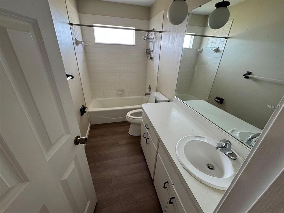 For Rent: $1,750 (3 beds, 2 baths, 1234 Square Feet)
