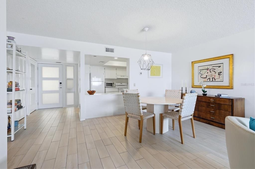 В аренду: $3,500 (2 спален, 2 ванн, 1257 Квадратных фут)