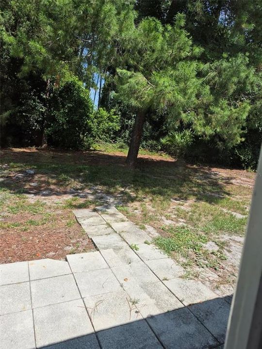 For Rent: $1,750 (3 beds, 0 baths, 1212 Square Feet)