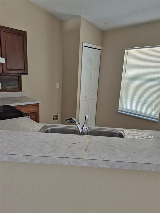 For Rent: $1,750 (3 beds, 0 baths, 1212 Square Feet)