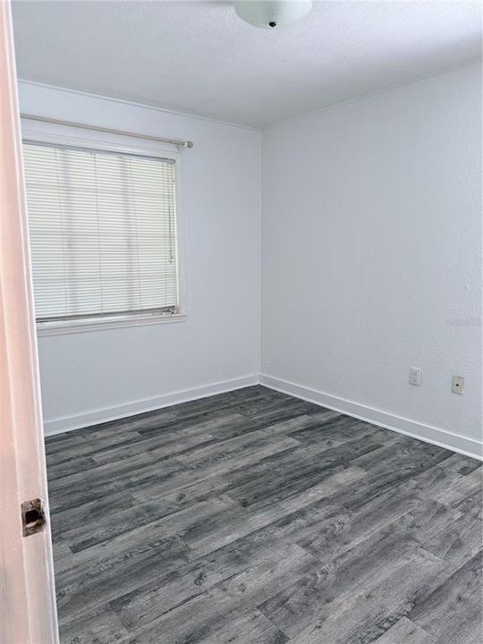For Rent: $2,395 (3 beds, 1 baths, 996 Square Feet)