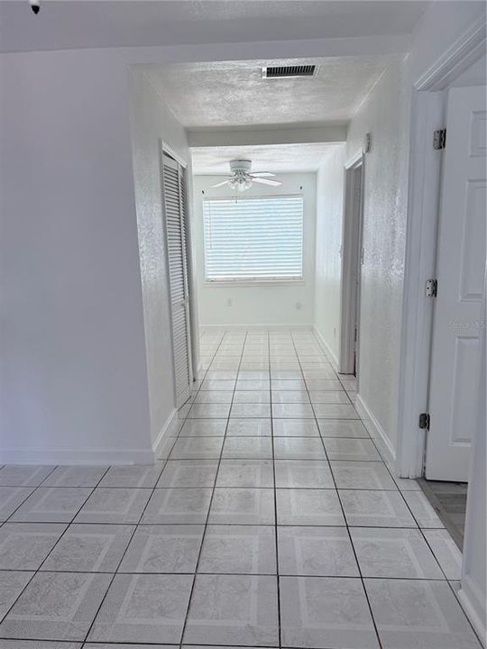 For Rent: $2,395 (3 beds, 1 baths, 996 Square Feet)