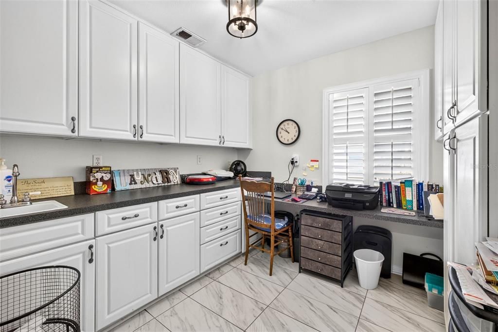 For Sale: $565,000 (4 beds, 3 baths, 2376 Square Feet)