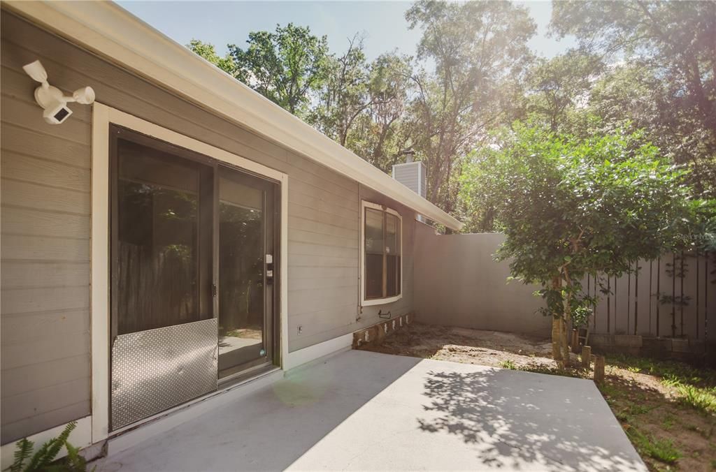For Sale: $240,000 (2 beds, 2 baths, 1200 Square Feet)