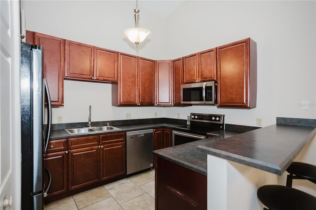 For Sale: $240,000 (2 beds, 2 baths, 1200 Square Feet)