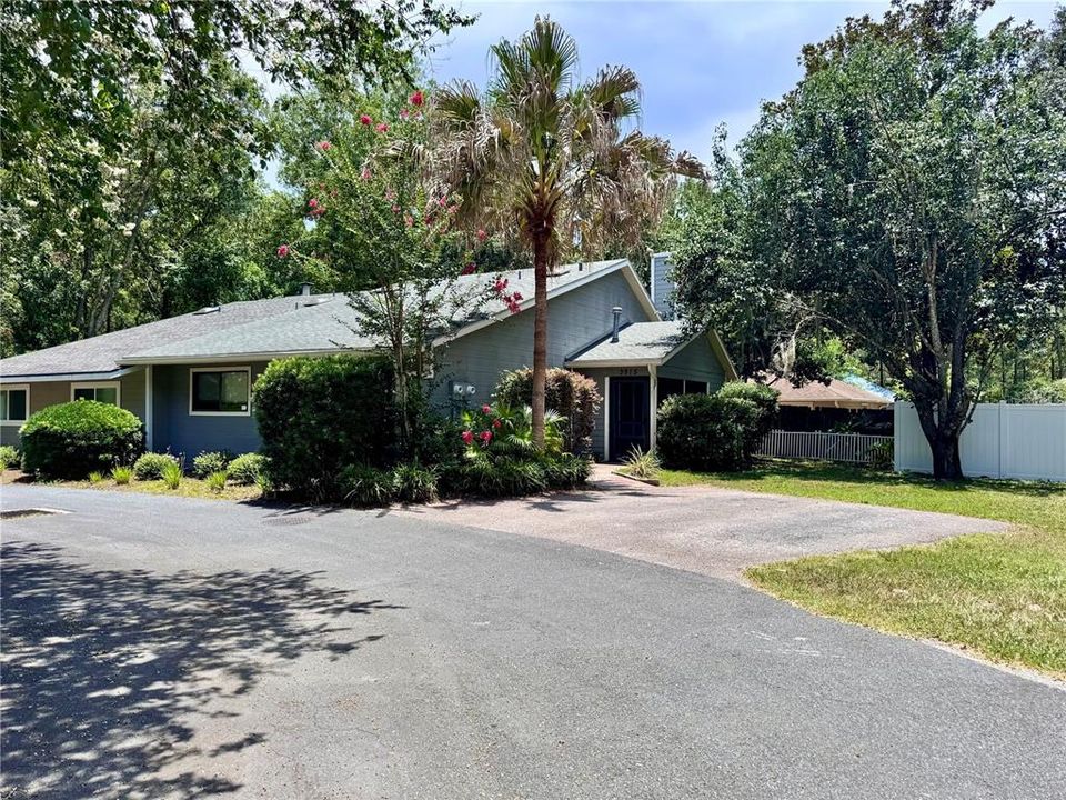 For Sale: $240,000 (2 beds, 2 baths, 1200 Square Feet)