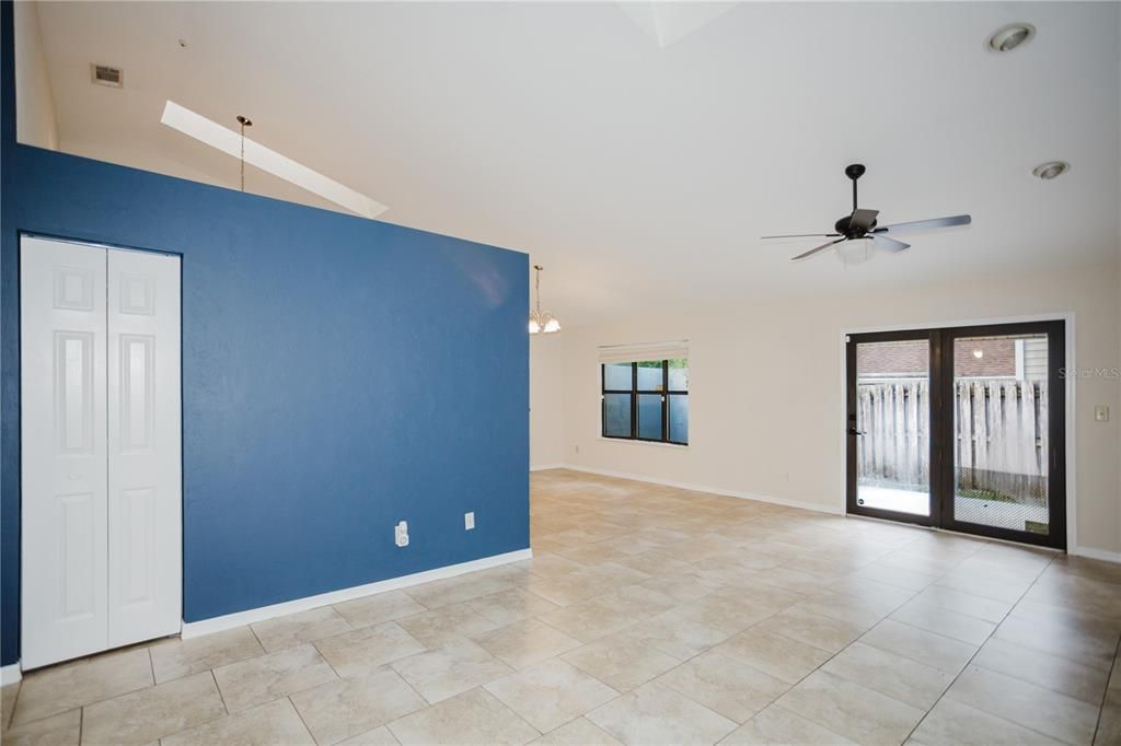 For Sale: $240,000 (2 beds, 2 baths, 1200 Square Feet)
