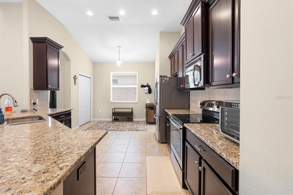 For Sale: $400,000 (4 beds, 2 baths, 1975 Square Feet)