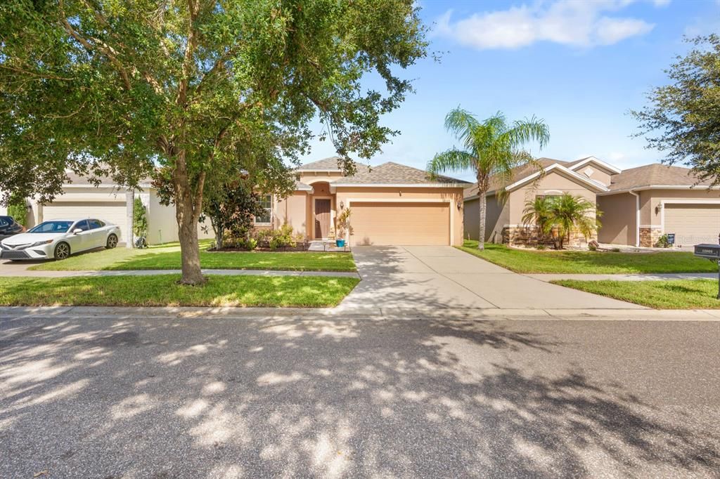 For Sale: $400,000 (4 beds, 2 baths, 1975 Square Feet)