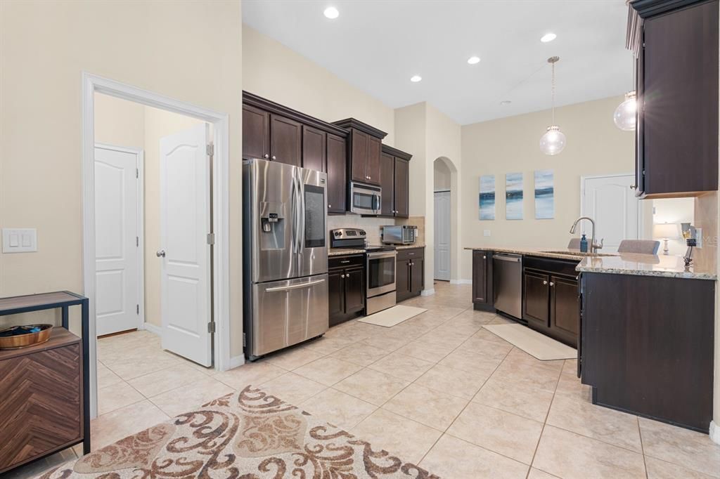 For Sale: $400,000 (4 beds, 2 baths, 1975 Square Feet)