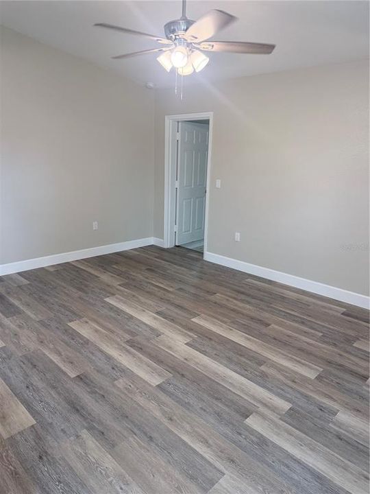 For Sale: $389,900 (4 beds, 2 baths, 1320 Square Feet)