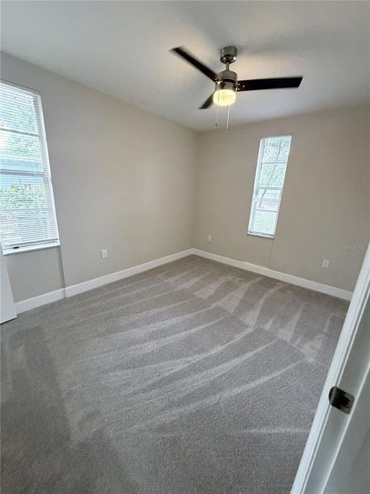For Sale: $389,900 (4 beds, 2 baths, 1320 Square Feet)