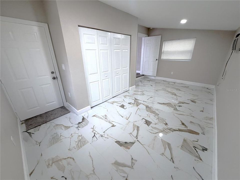 For Sale: $389,900 (4 beds, 2 baths, 1320 Square Feet)