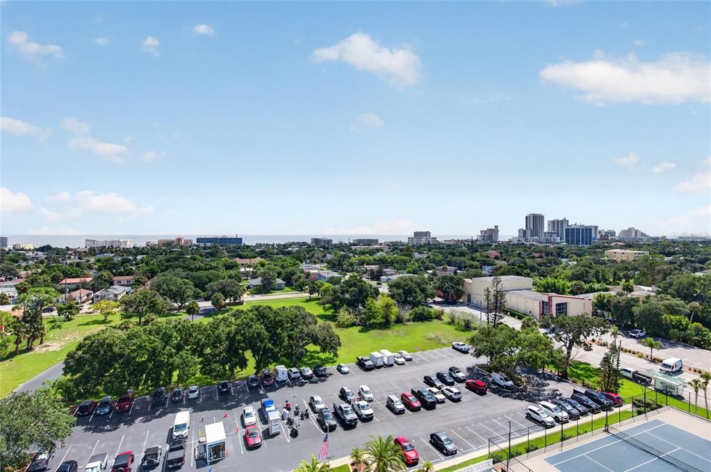 For Sale: $169,000 (1 beds, 1 baths, 822 Square Feet)