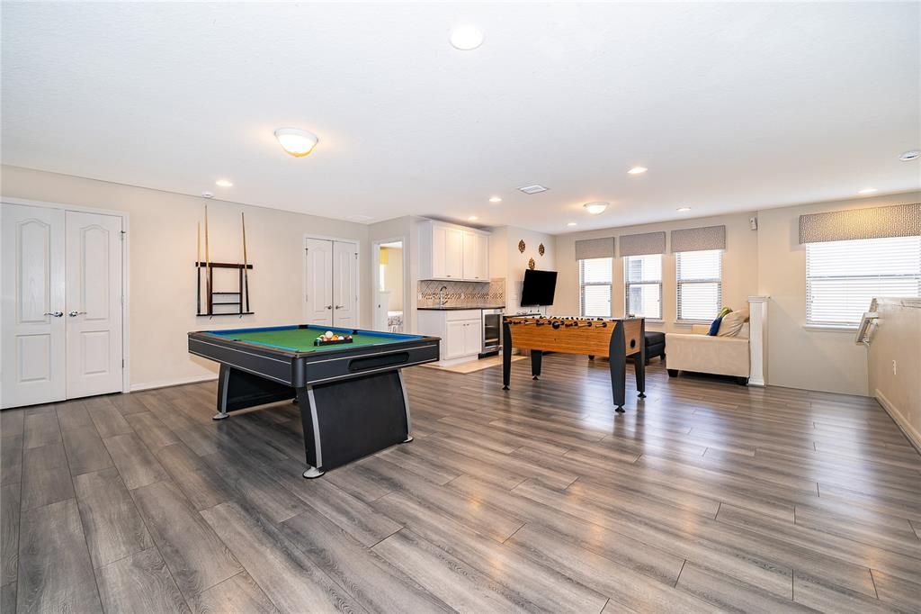 For Sale: $649,000 (9 beds, 6 baths, 4391 Square Feet)