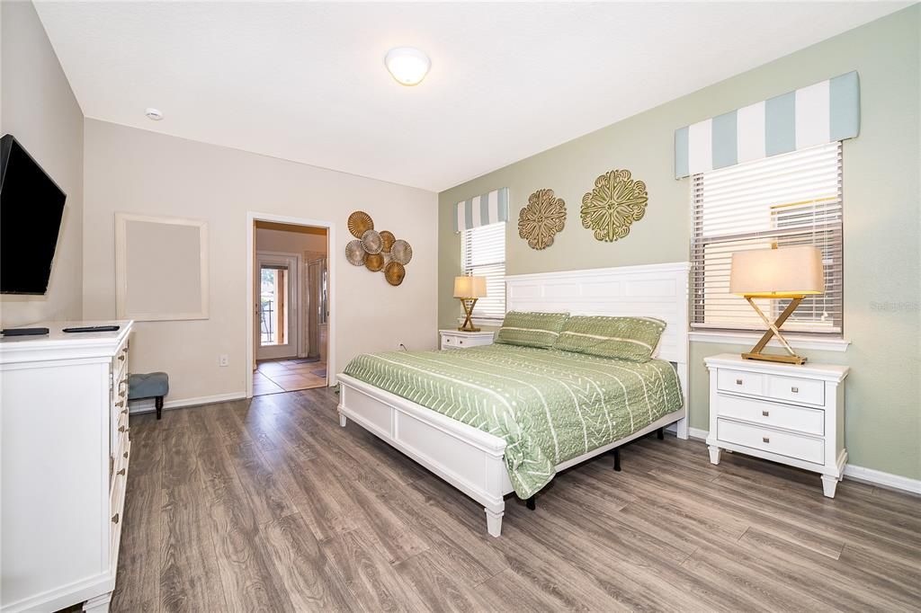 For Sale: $649,000 (9 beds, 6 baths, 4391 Square Feet)