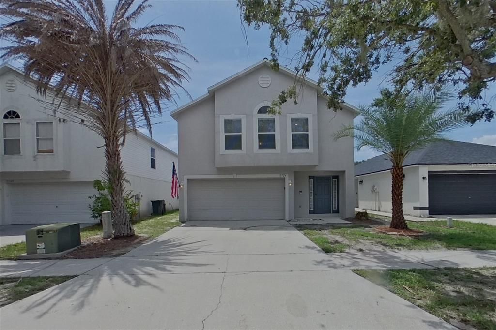 For Rent: $2,369 (4 beds, 2 baths, 1942 Square Feet)