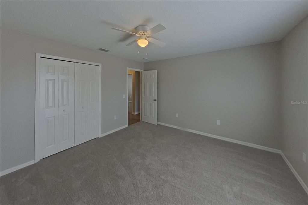 For Rent: $2,369 (4 beds, 2 baths, 1942 Square Feet)