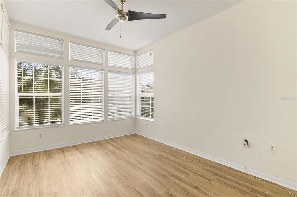 For Rent: $2,250 (3 beds, 2 baths, 1282 Square Feet)
