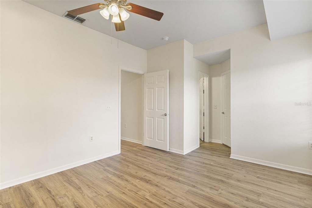 For Rent: $2,250 (3 beds, 2 baths, 1282 Square Feet)