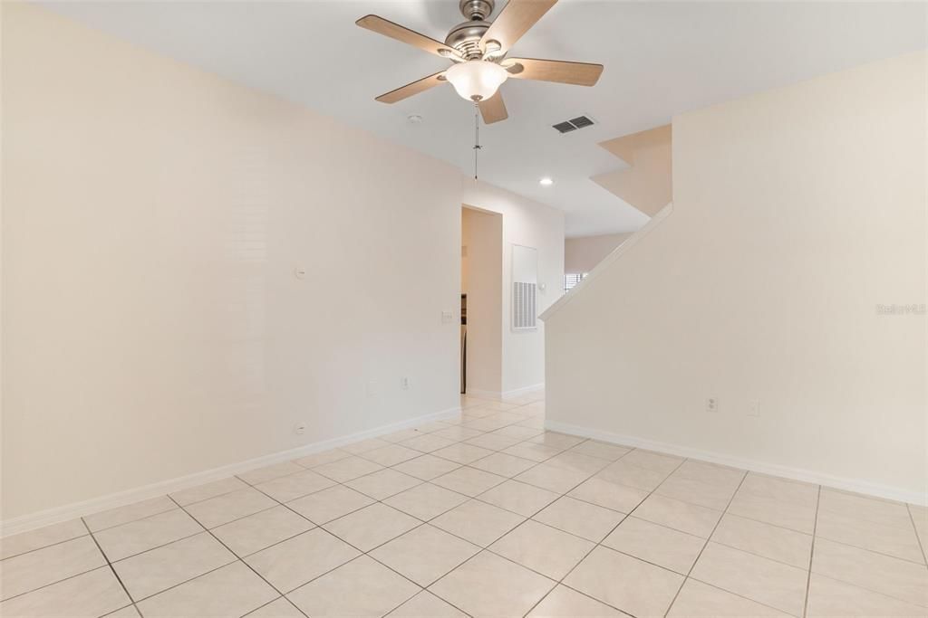 For Rent: $2,250 (3 beds, 2 baths, 1282 Square Feet)