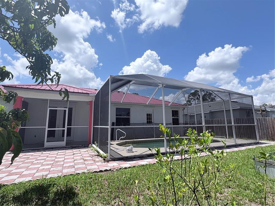 En Renta: $2,250 (4 camas, 2 baños, 1785 Pies cuadrados)