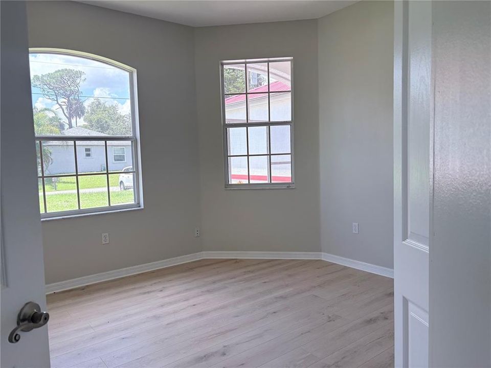 En Renta: $2,250 (4 camas, 2 baños, 1785 Pies cuadrados)