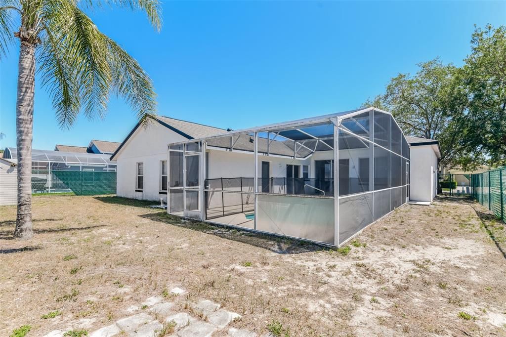 For Sale: $445,000 (4 beds, 2 baths, 2124 Square Feet)