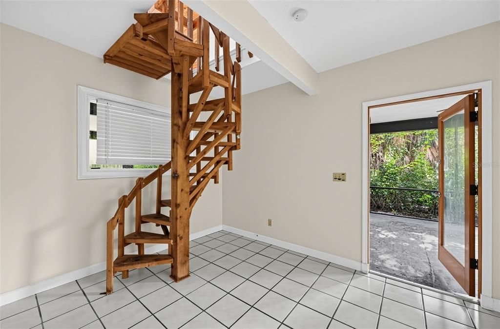 For Sale: $566,000 (3 beds, 3 baths, 1880 Square Feet)