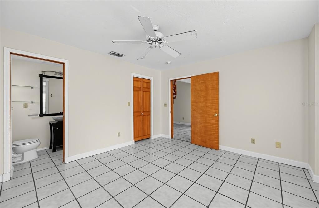 For Sale: $566,000 (3 beds, 3 baths, 1880 Square Feet)