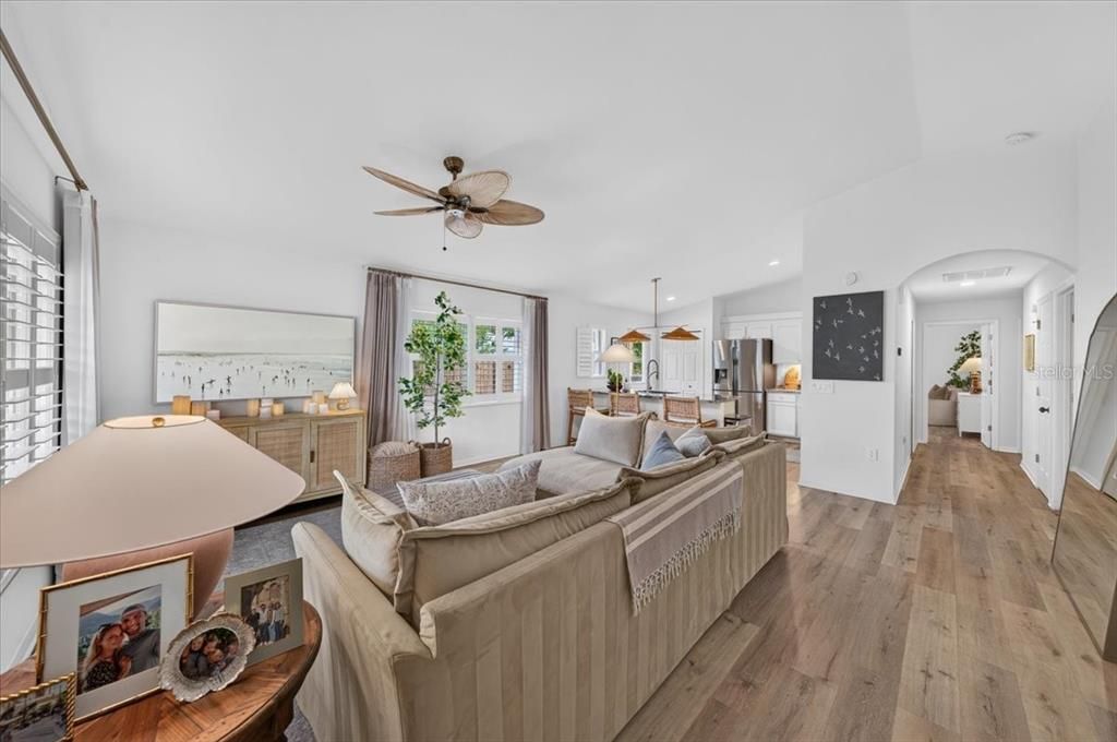 For Sale: $687,000 (3 beds, 2 baths, 1410 Square Feet)