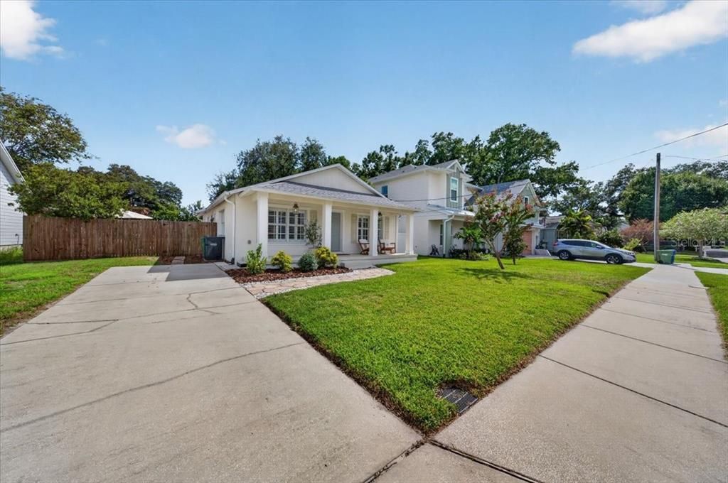 For Sale: $687,000 (3 beds, 2 baths, 1410 Square Feet)