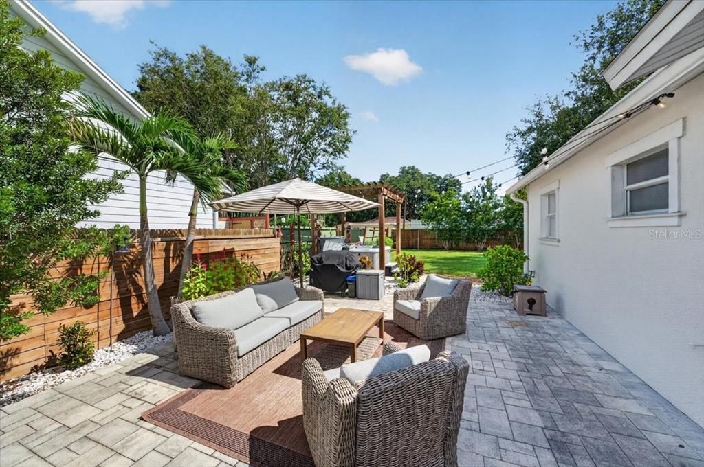 For Sale: $687,000 (3 beds, 2 baths, 1410 Square Feet)