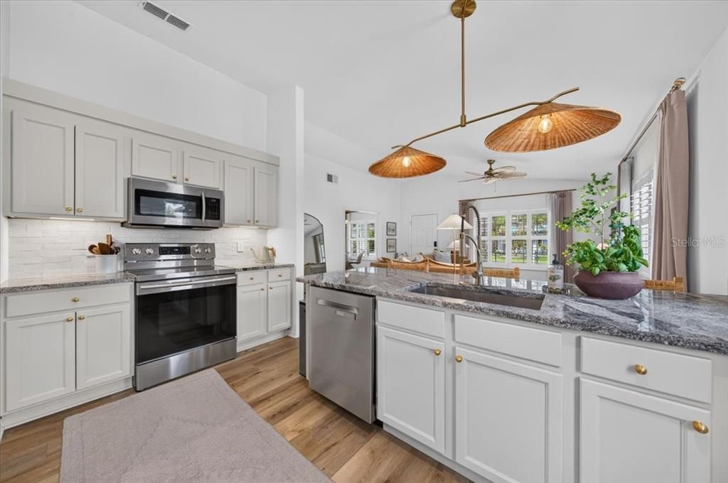 For Sale: $687,000 (3 beds, 2 baths, 1410 Square Feet)