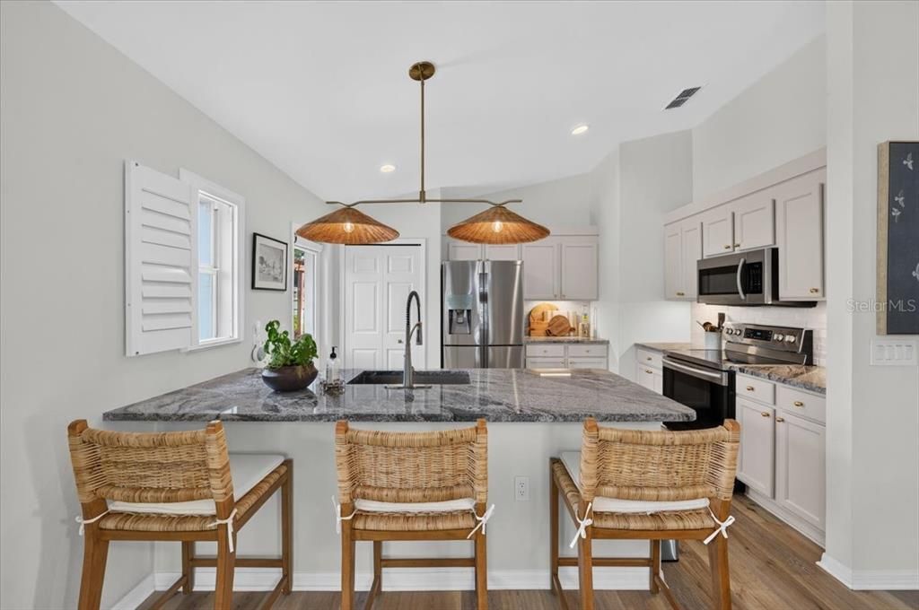 For Sale: $687,000 (3 beds, 2 baths, 1410 Square Feet)